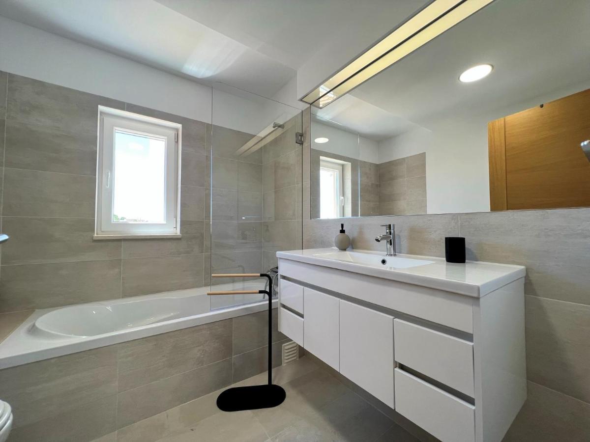 Holiday home Deluxe With Pool By Homing *