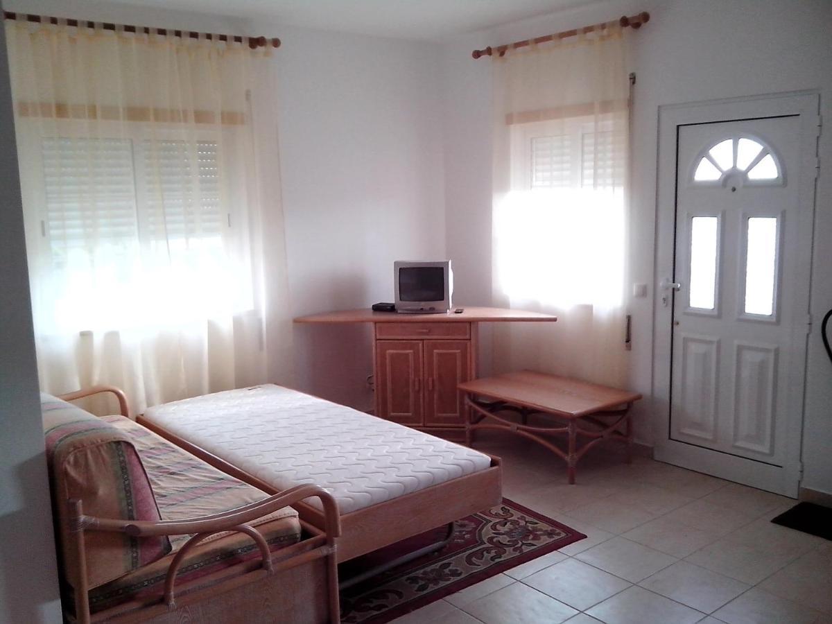 Remarkable 1-bed In Olhos De Agua Albufeira