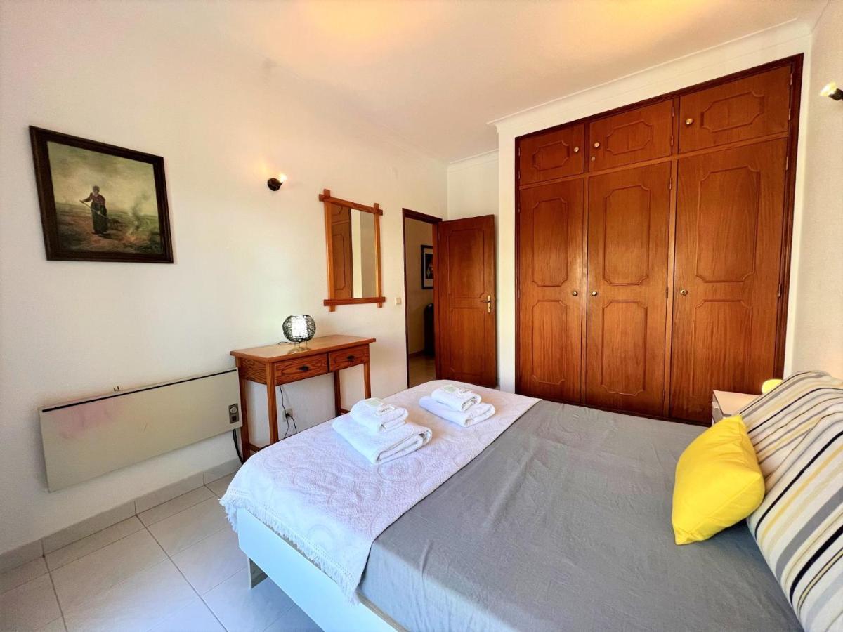 Classic With Pool By Homing Albufeira