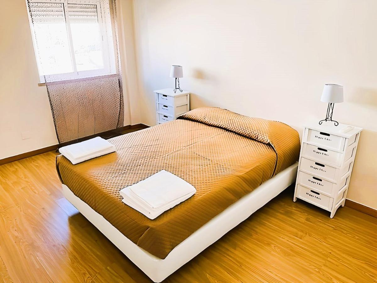 Flat 3 Bedrooms Apartment *
