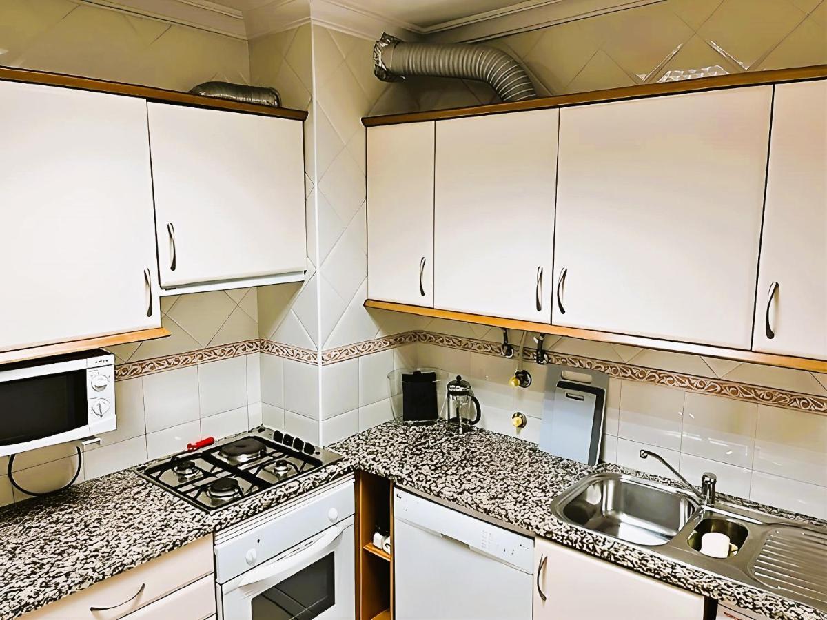 Flat 3 Bedrooms Apartment