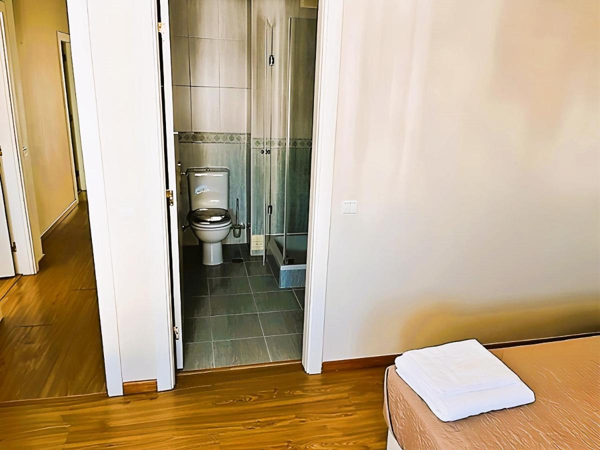 Flat 3 Bedrooms *