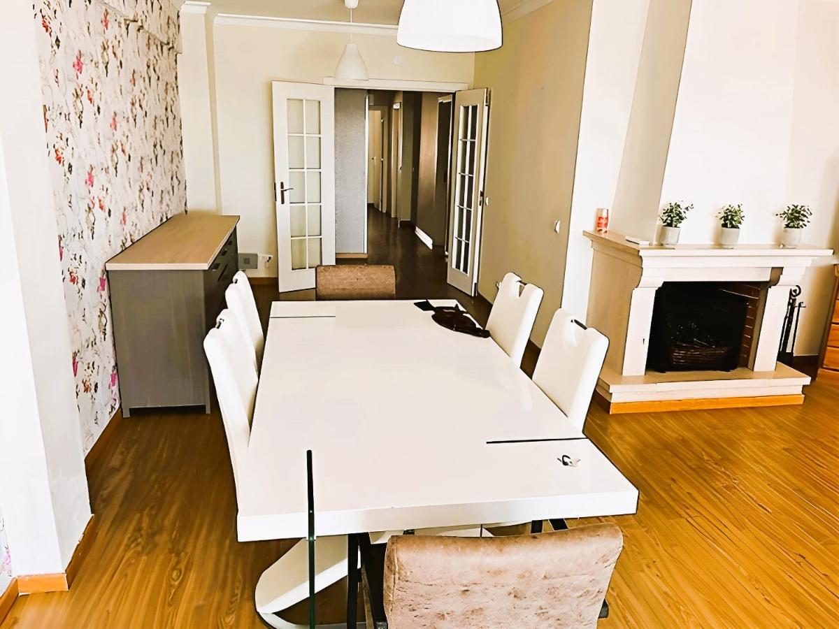 Flat 3 Bedrooms Apartment *