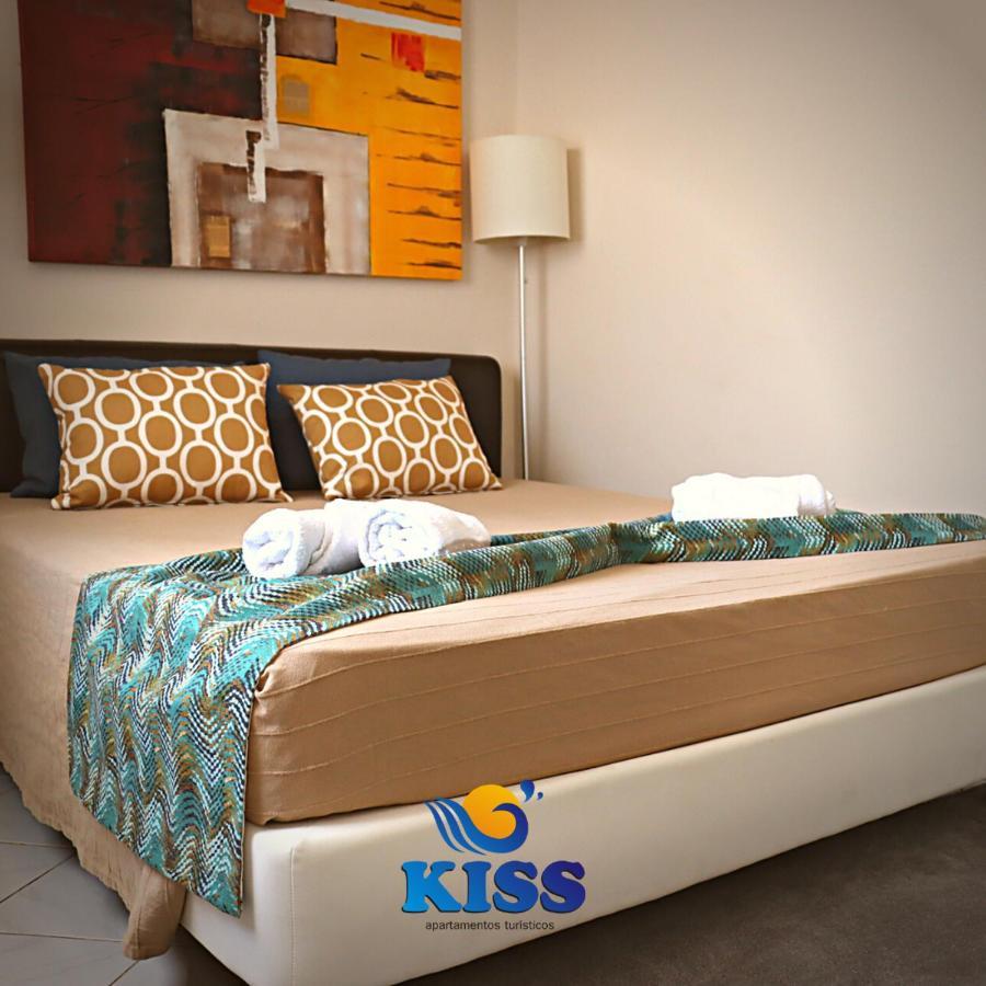 Kiss -