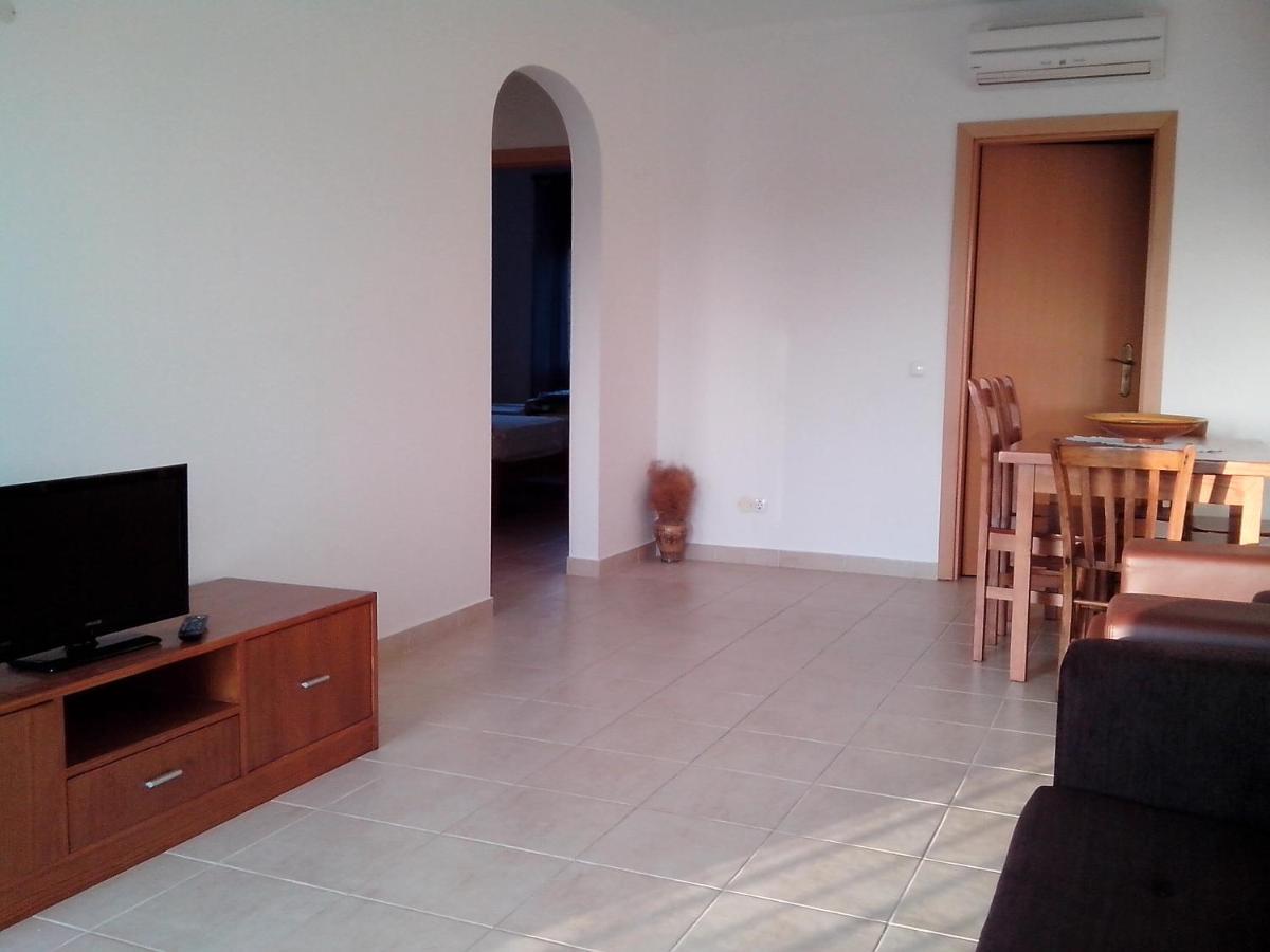 Apartment Charming 2-bed In Olhos De Agua *