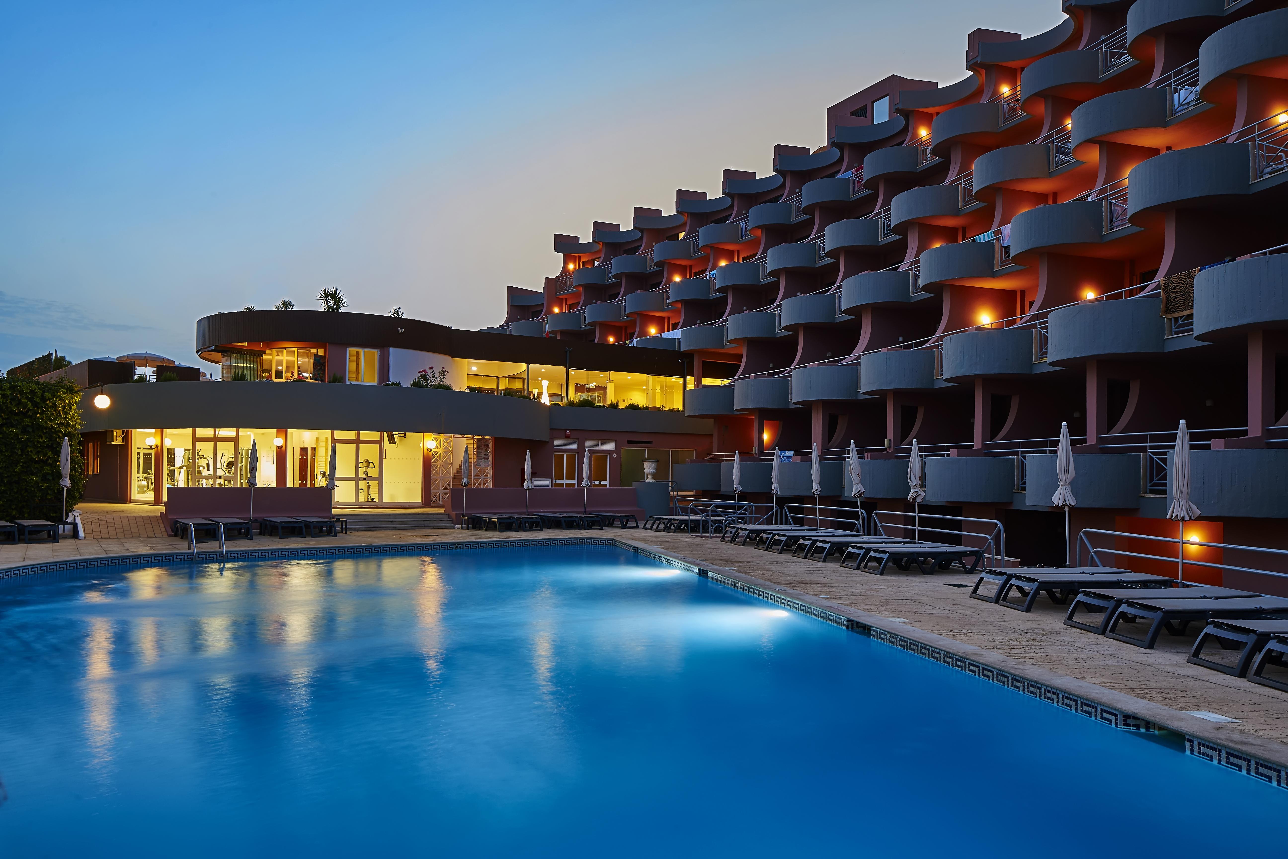 Aparthotel Luna Clube Oceano 3*