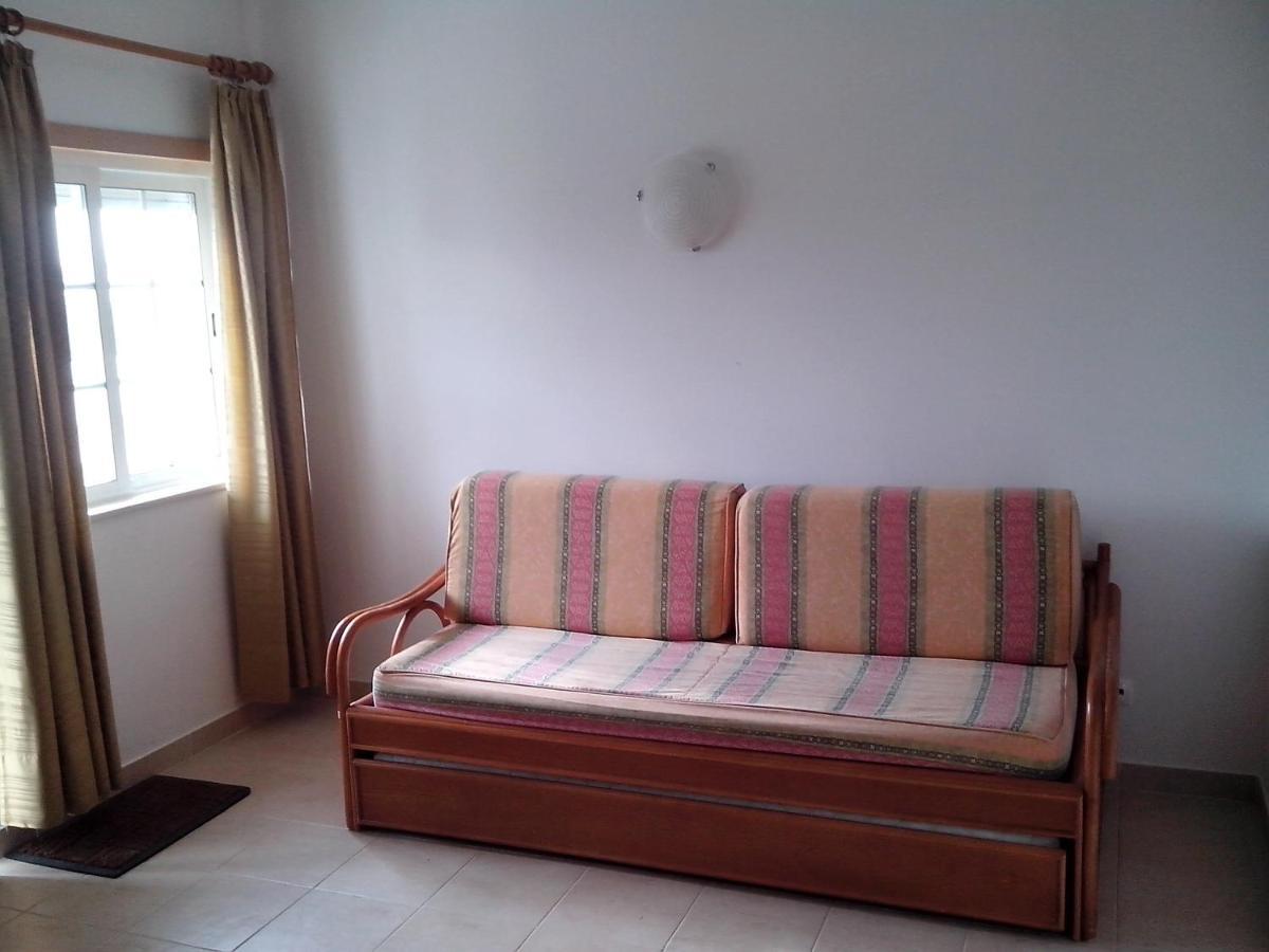 Apartment Captivating 1-bed In Olhos De Agua *