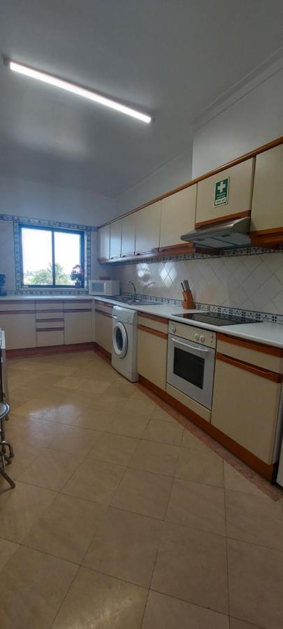 Jeannie's Oura Estrela Apartment *