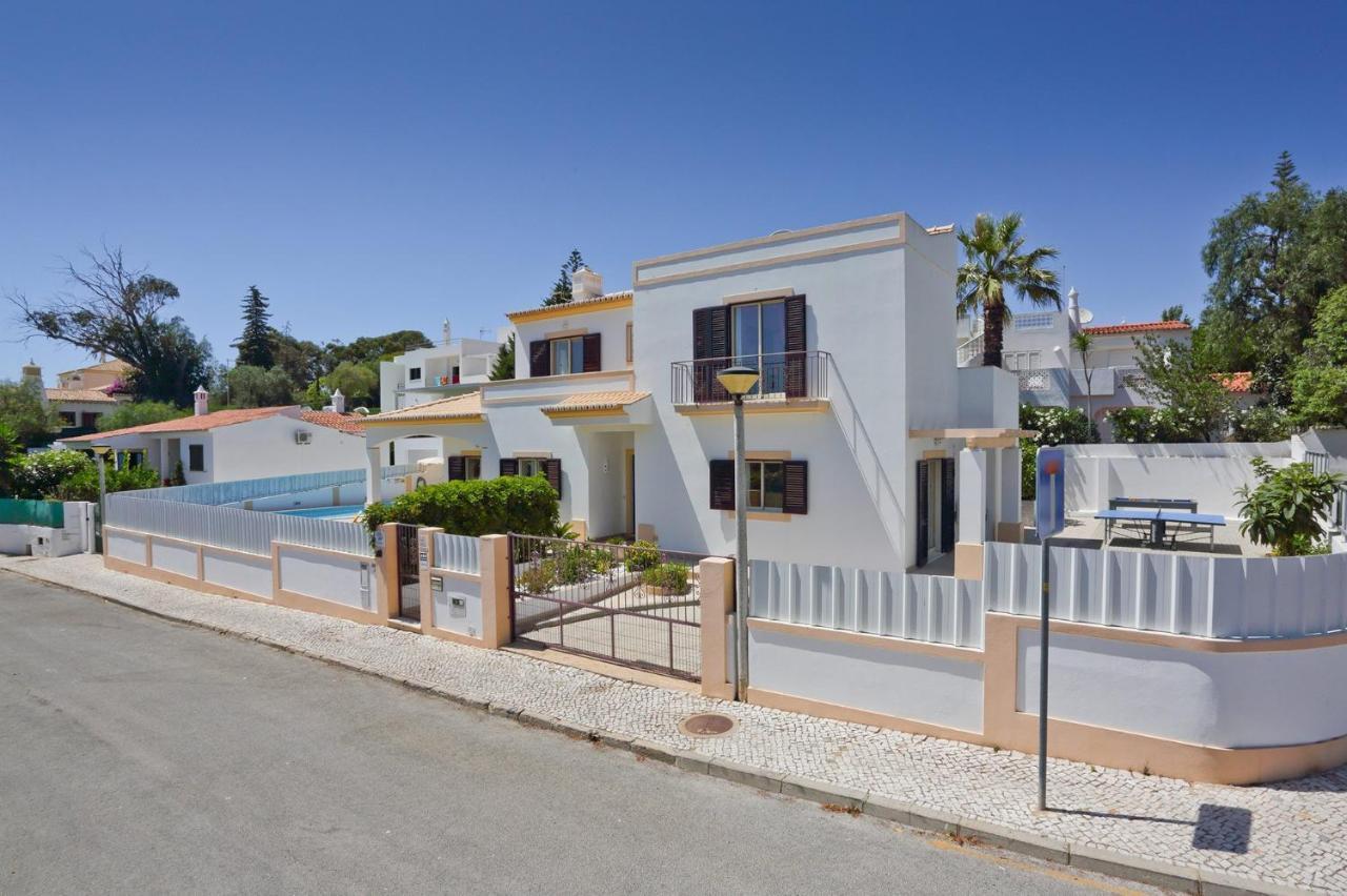 Villa Miraflores By *