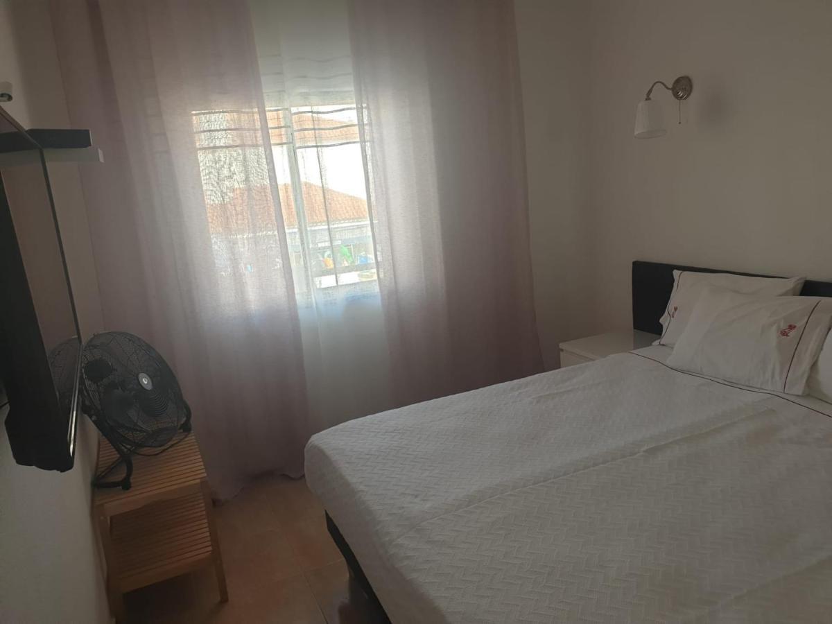 Apartment Tio Papel Iii *