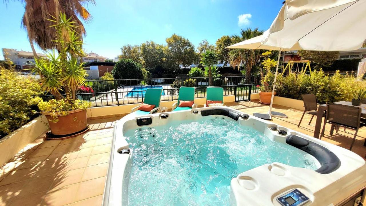 Place In The Sun - Free Out Door Jacuzzi - By Bedzy