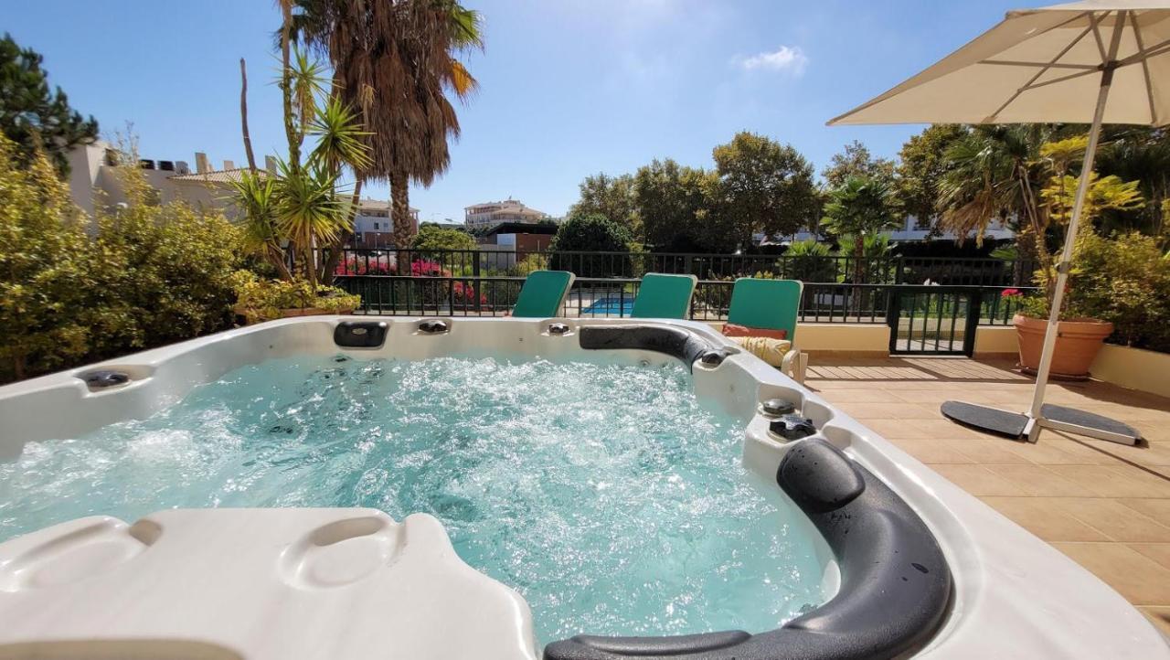 Place In The Sun - Free Out Door Jacuzzi - By Bedzy *