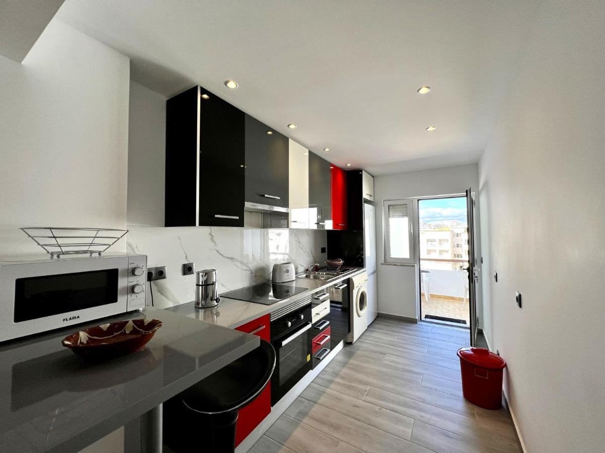 Downtown With Pool By Homing Apartamento *