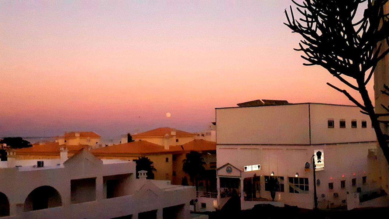 Jeannie's Oura Estrela Appartement *