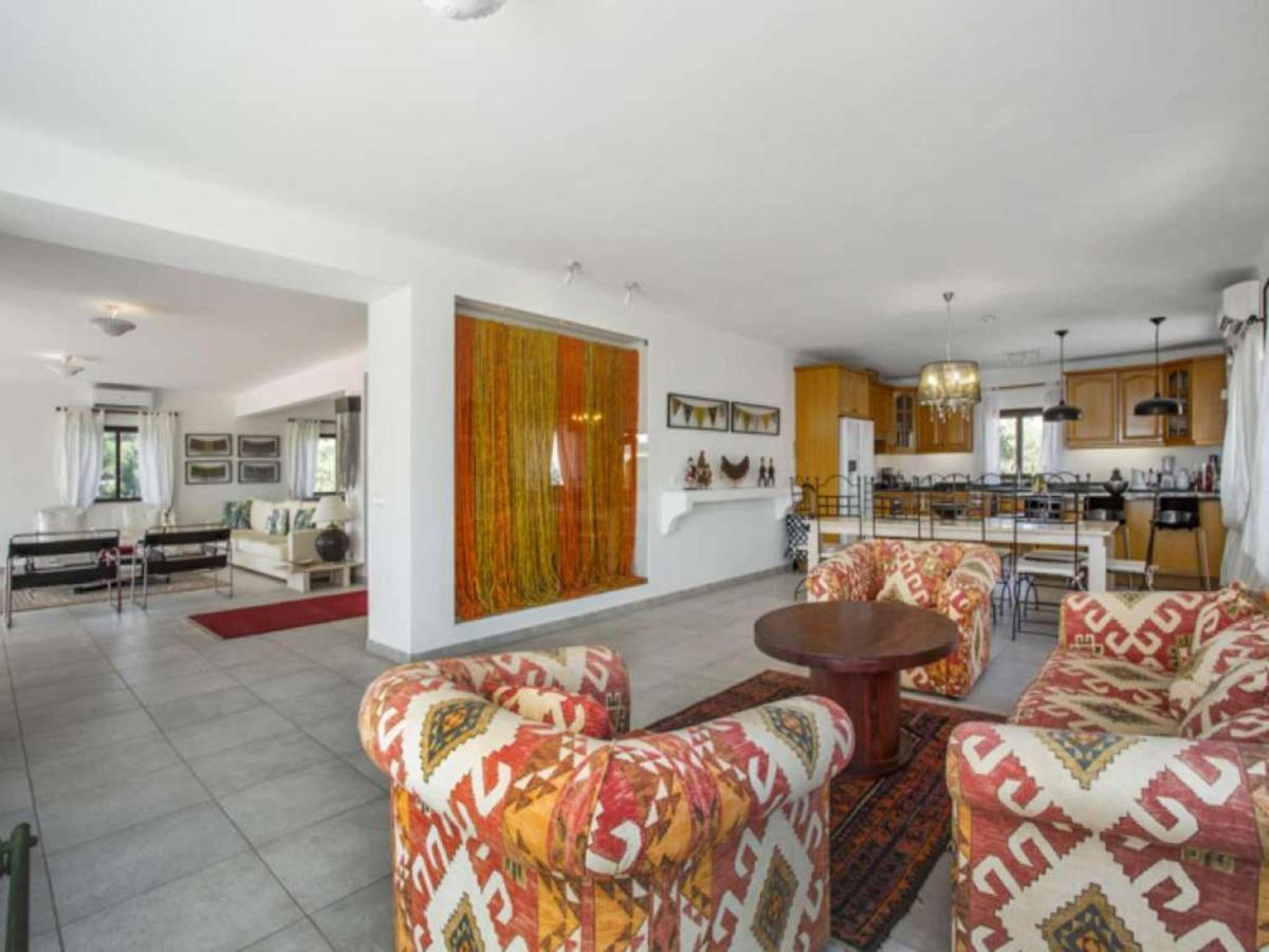 Beautiful Algarve 5 Bedrooms Pilar Amazing Sea Views *