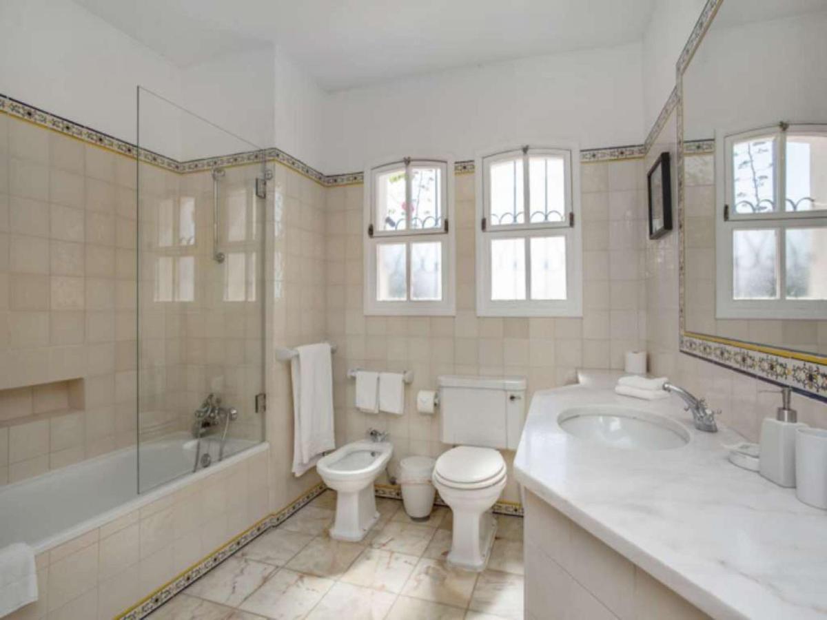 Beautiful Algarve 5 Bedrooms Pilar Amazing Sea Views Villa *