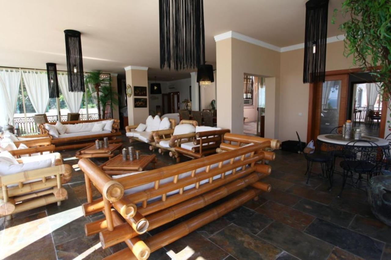 Amazing Portuguese Villa Villa Heroine 6 Bedrooms Stunning Position On The Cliffs Above A Beach Albufeira Villa Albufeira