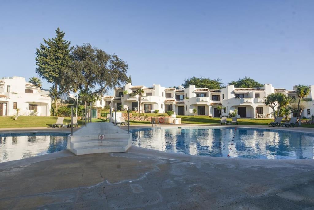Apartment Garden Village H92