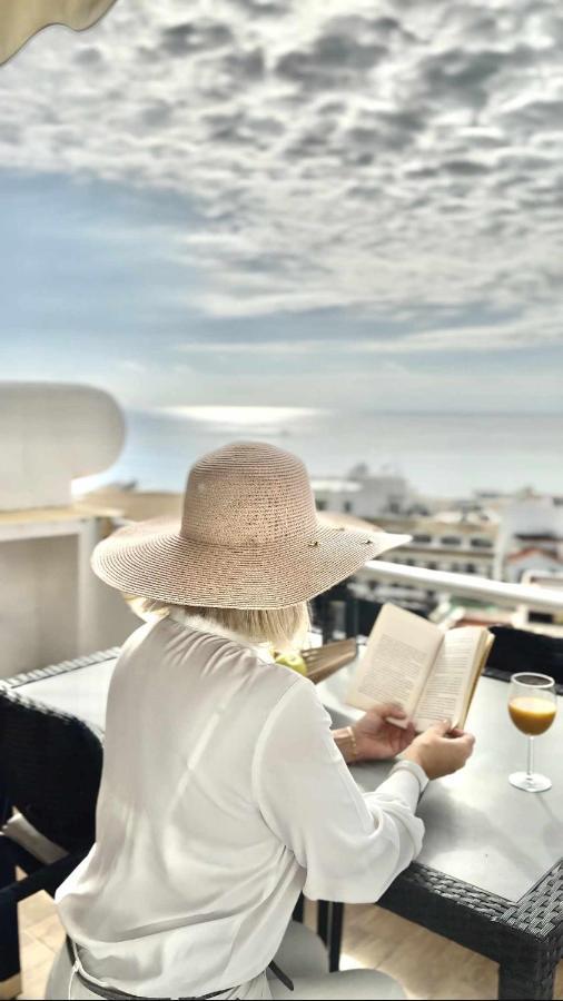 Holidays Penthouse Sea View *