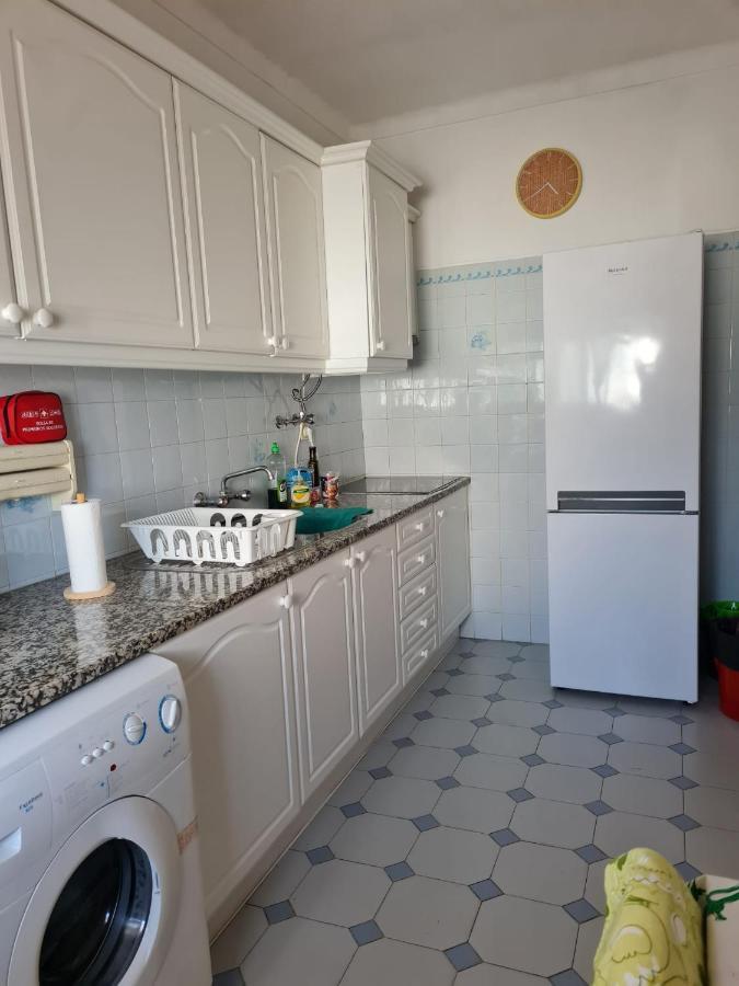 Timi's House - Espacoso A 350 M Da E Centro Da Velha