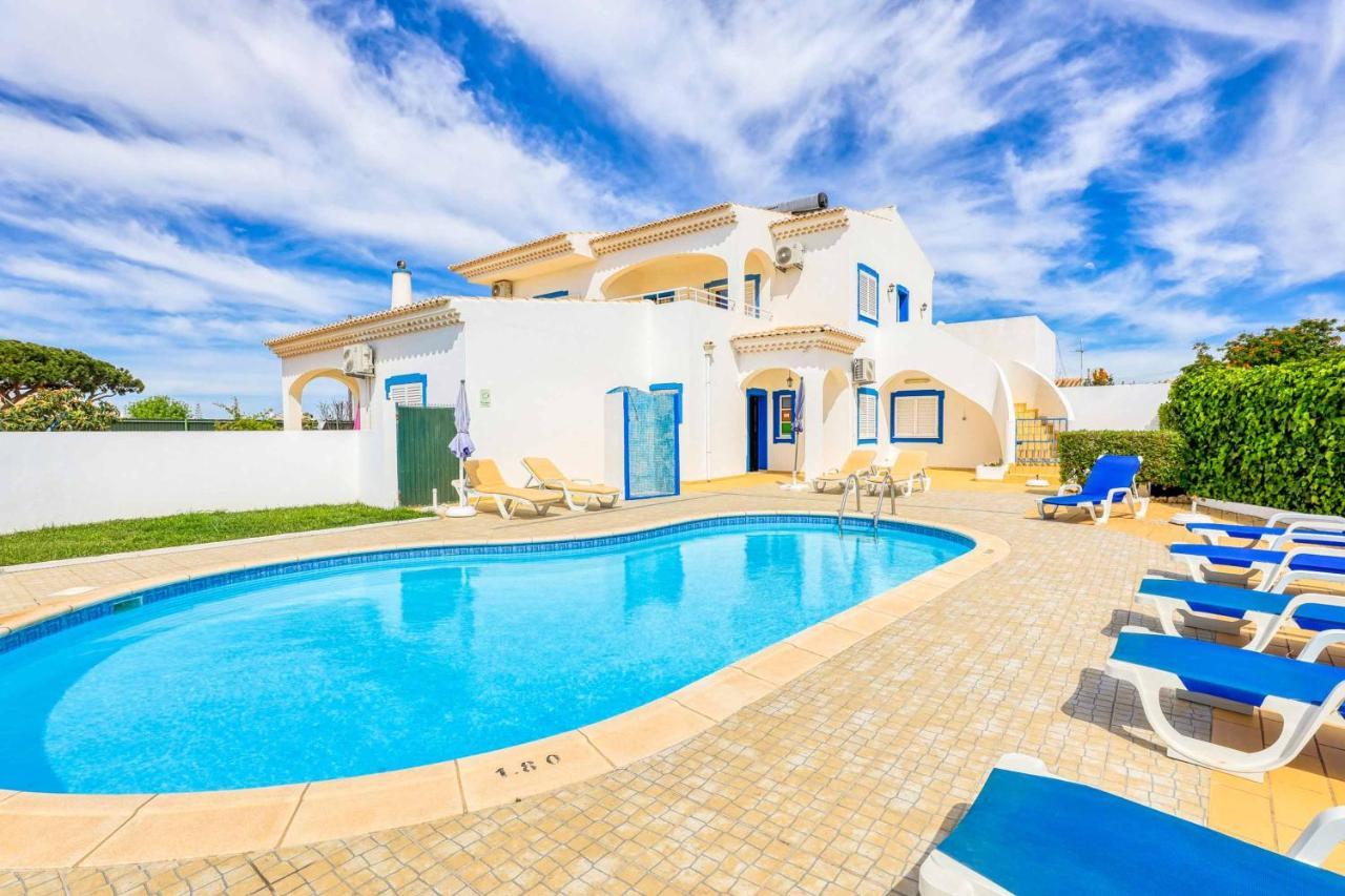 Villa Dois Pinheiros *