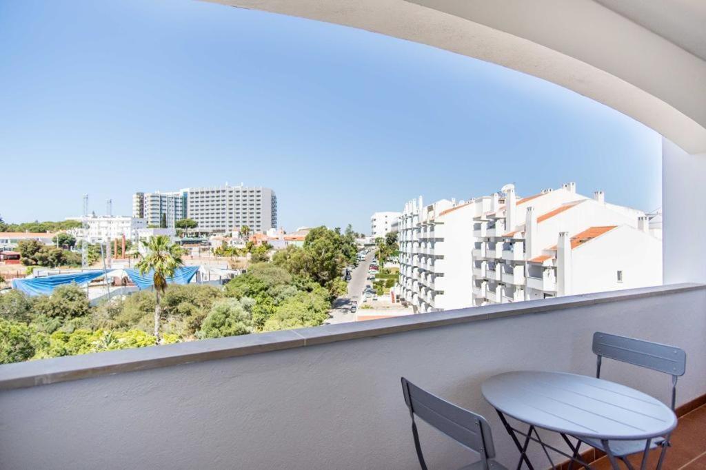 Holidays Near The Strip Albufeira