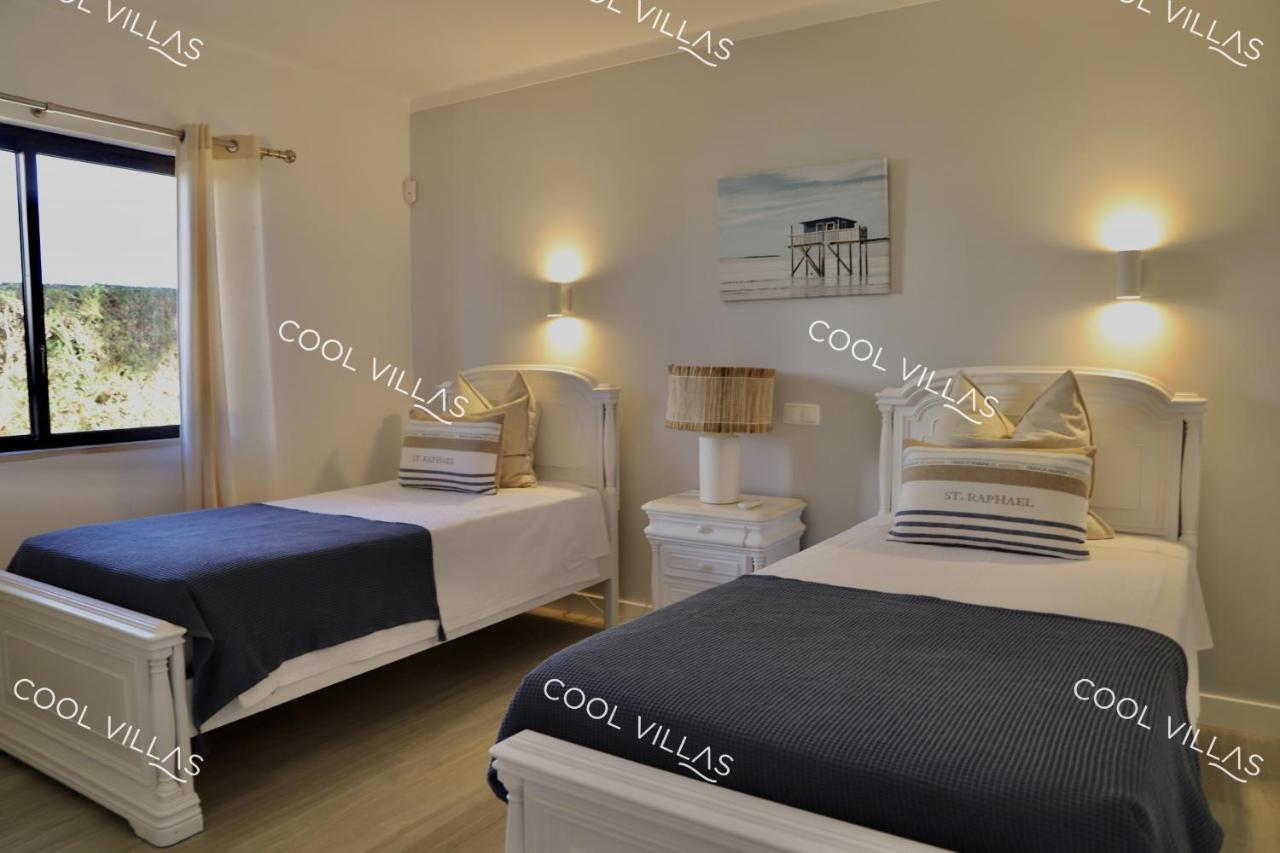 Lilac - Walking Distance To Villa *