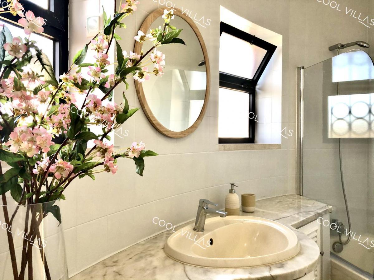Villa Lilac - Walking Distance To *