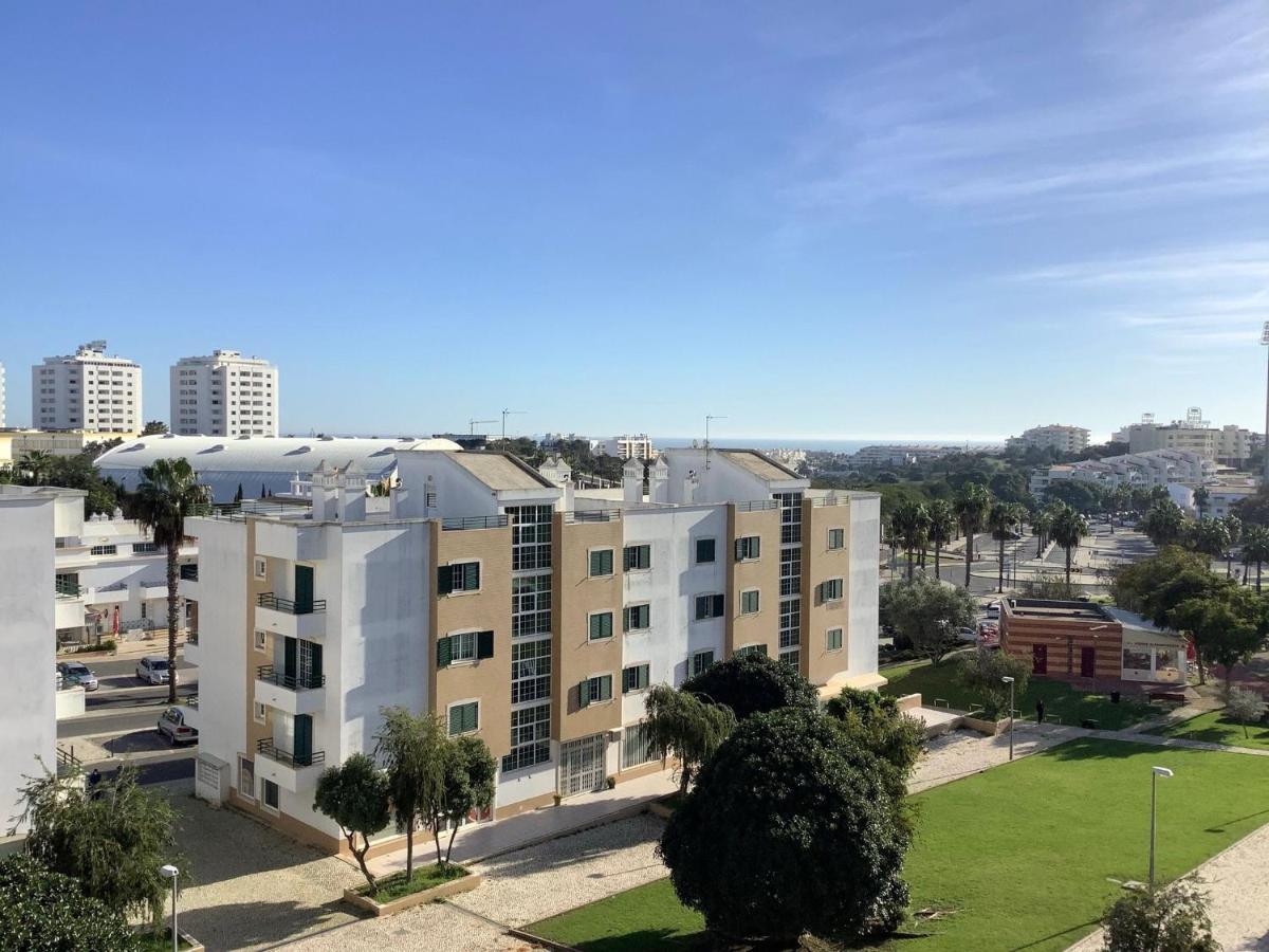 Floor With Great Views! Apartment