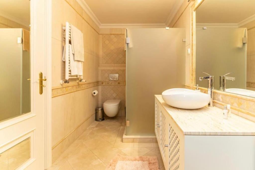 Villa Luxury / Pool, Gym ,cinema Albufeira