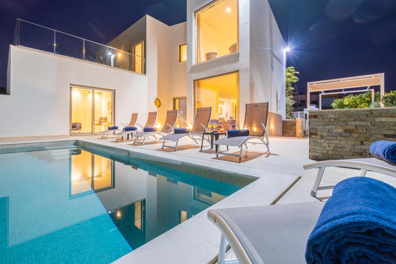 Laura By Algarve Vacation Villa *