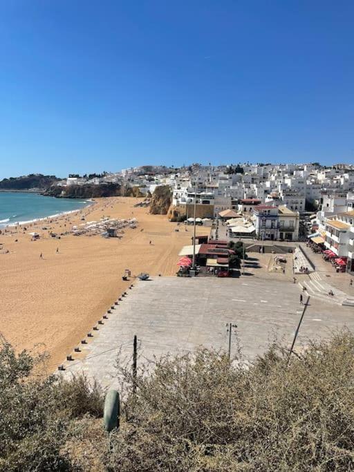 Apartamento Superbe Appartement, Parking,300 M De La Albufeira