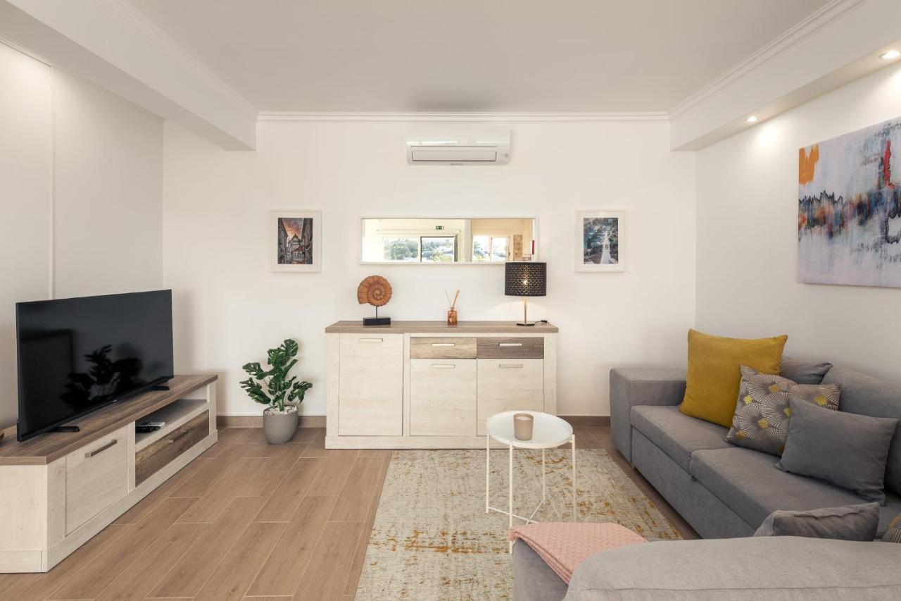 Sunset On The Sea Apartment