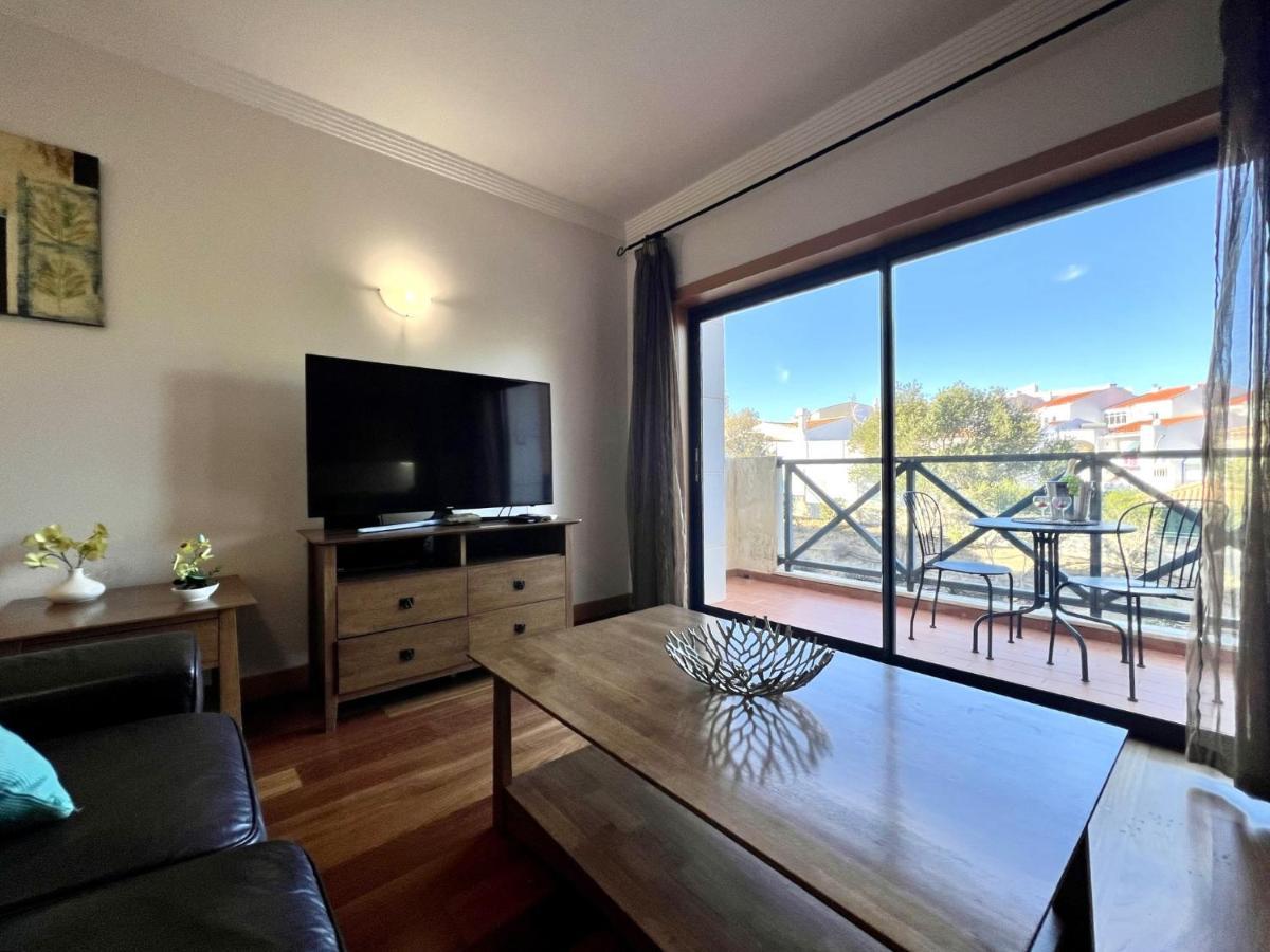 Modern 4 With Pool By Homing Appartement Albufeira