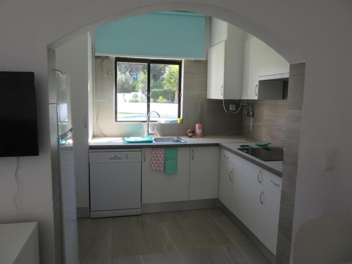 Apartment Spacious Comfort 1 Bedroom With Pool 300m From The