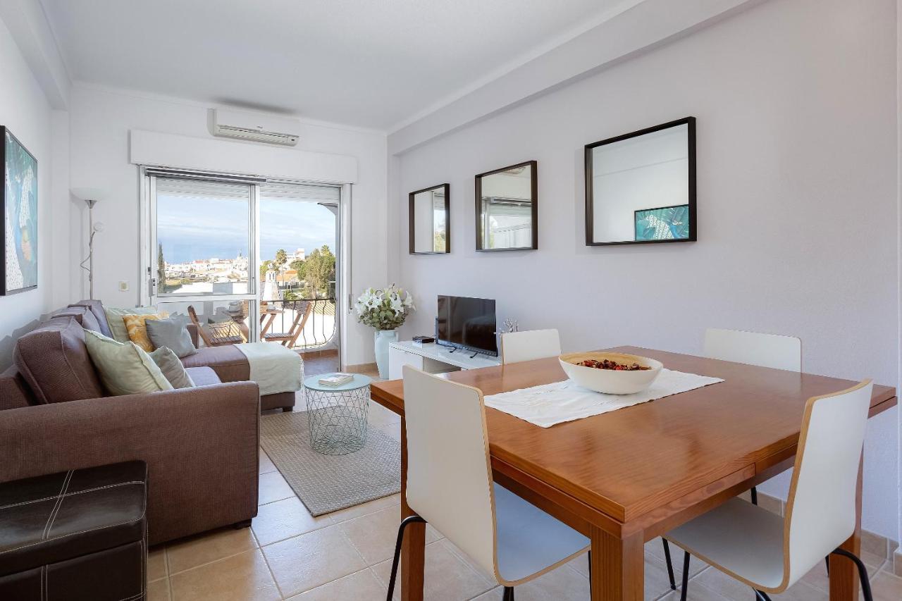 Eli's Flat 2 Bdrs Apart At The Strip * Albufeira