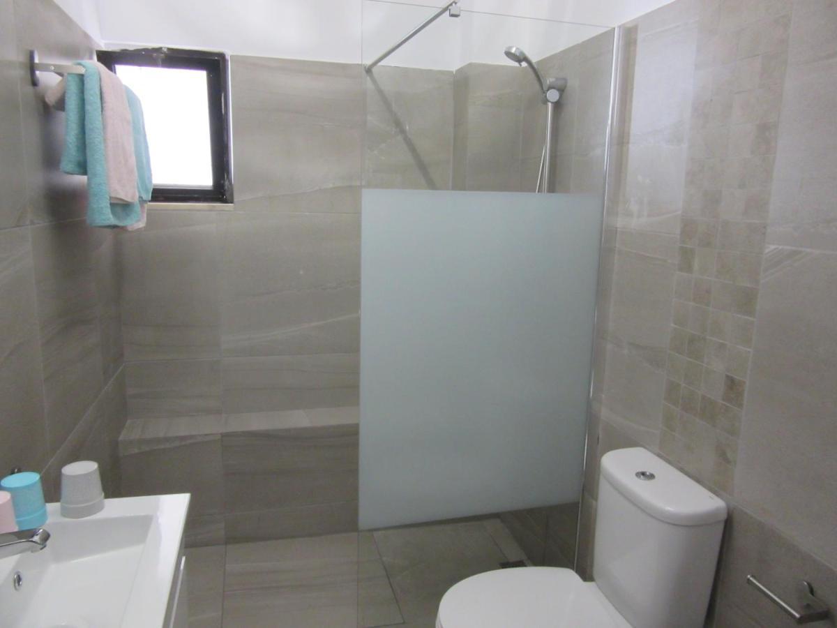 Apartment Spacious Comfort 1 Bedroom With Pool 300m From The