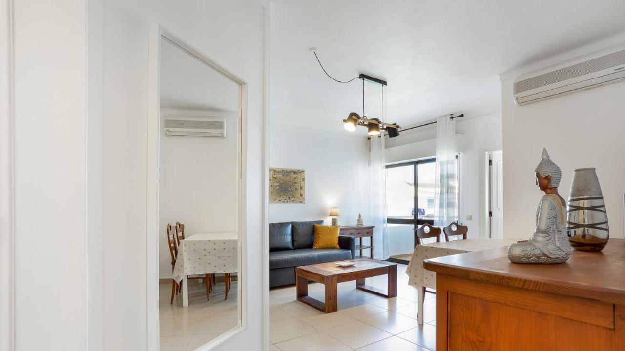 Sun-kissed Oasis W/ Pool By Lovelystay Appartement *