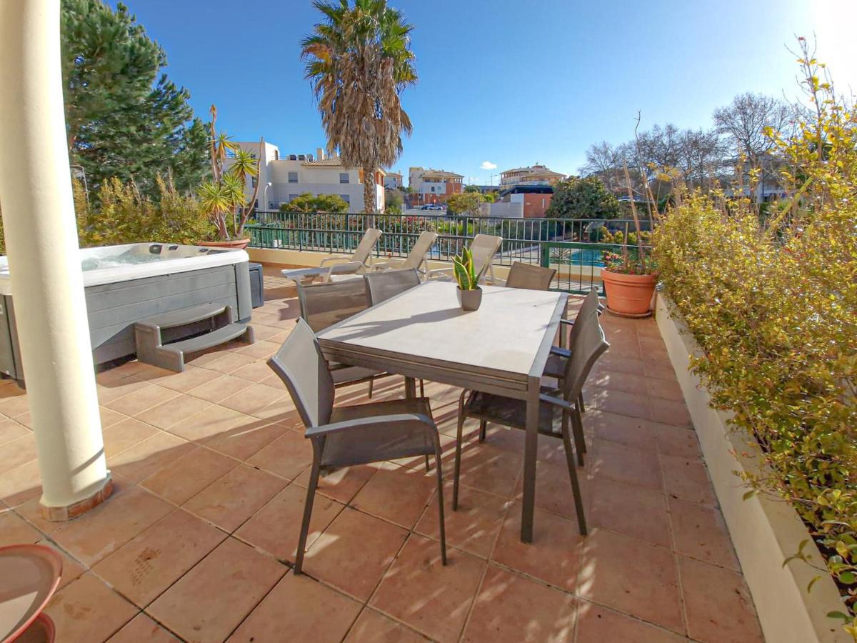 Place In The Sun - Free Out Door Jacuzzi - By Bedzy