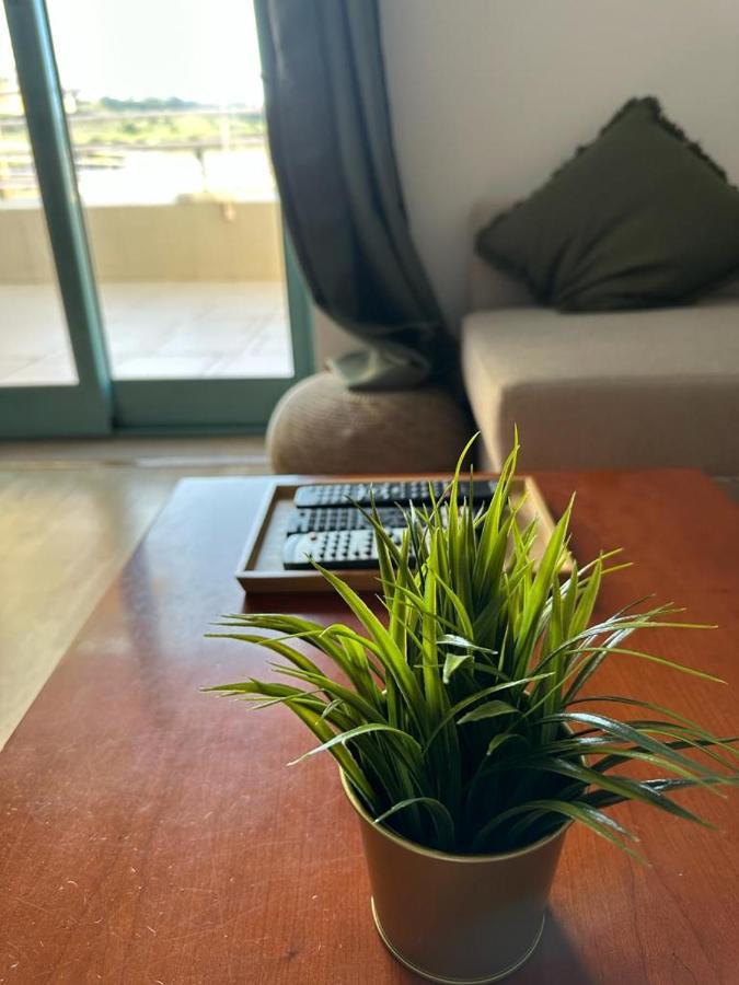 Apartment Marina De T1 Ate 2 Pax Ou T2 Ate 6 Pax Com Piscina E Vista Marina *