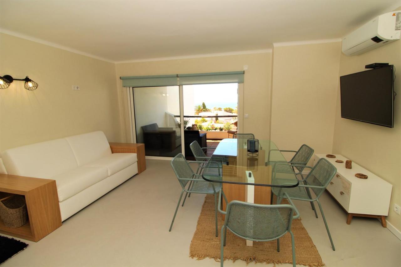 Ocean View Hydrangea - 2 Bedroom At Sao Rafael Beach, Apartment Albufeira