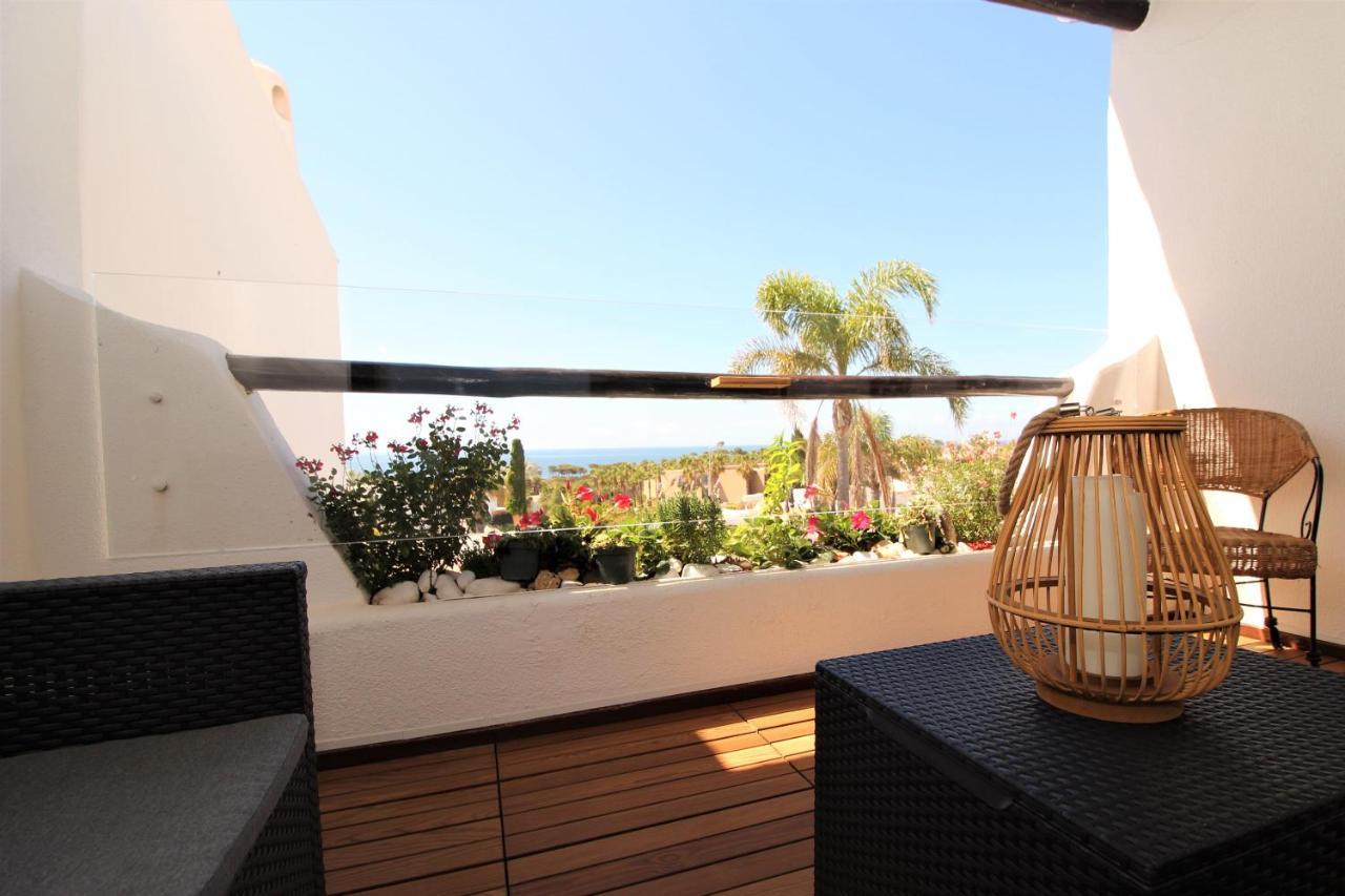 Ocean View Hydrangea - 2 Bedroom At Sao Rafael Beach, Apartment Albufeira