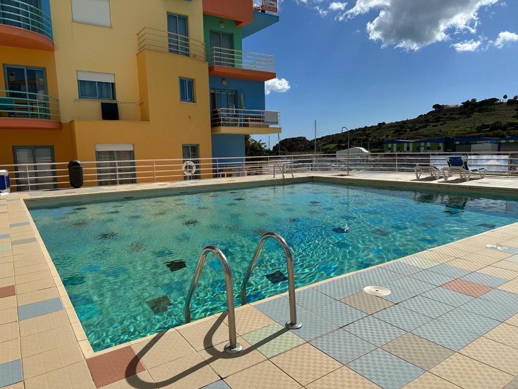 Apartment Marina De T1 Ate 2 Pax Ou T2 Ate 6 Pax Com Piscina E Vista Marina