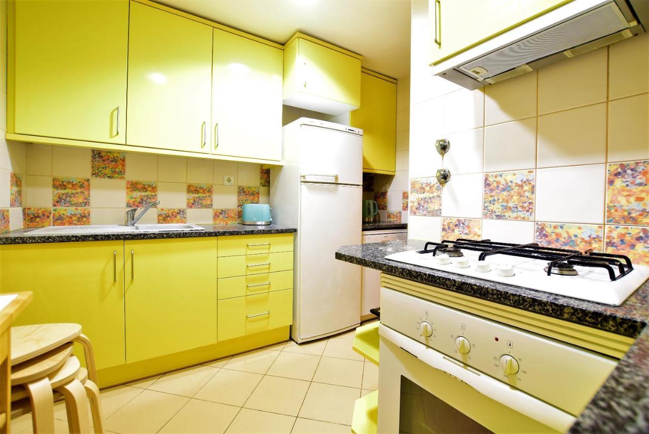Marina De T1 Ate 2 Pax Ou T2 Ate 6 Pax Com Piscina E Vista Marina Apartment