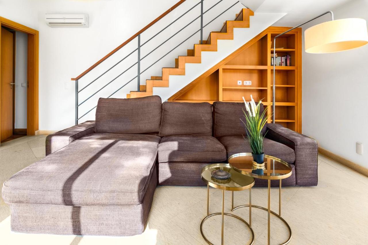 Linda Oura 4br 10 New For Rent! Vakantiehuis *