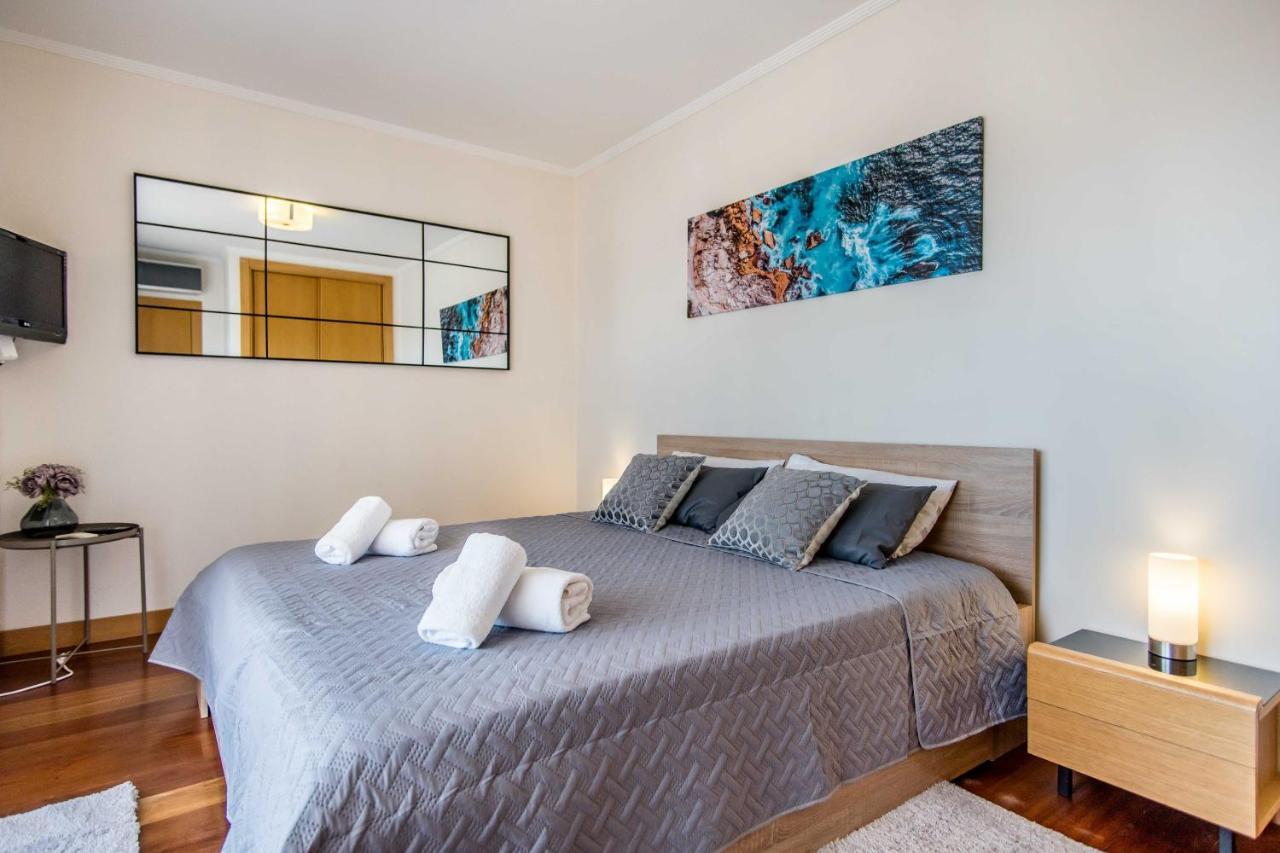 Corcovada, Sunny And Bright T1 With Large Terrace, Apartment Albufeira