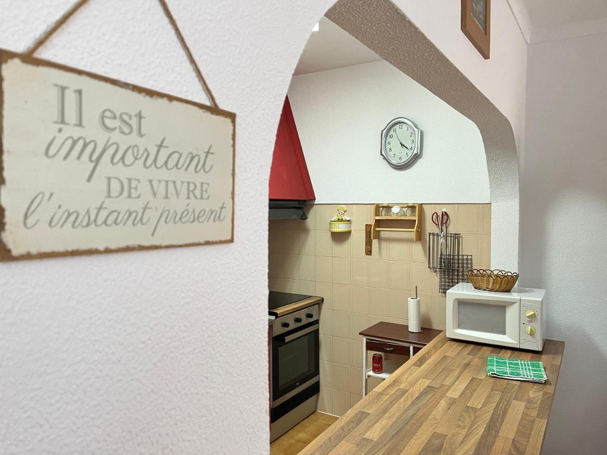 Aroucamar Apartamento *