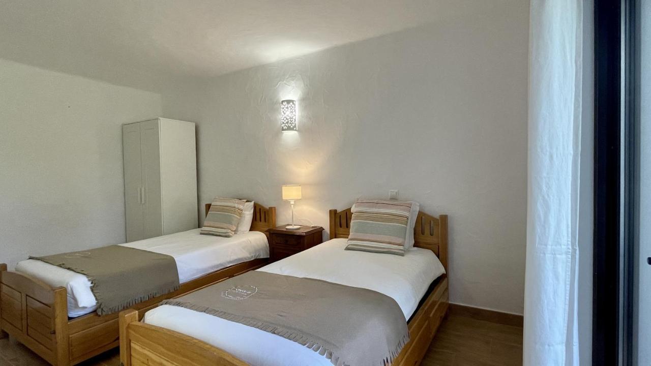 Golfinho By Check-in Portugal *