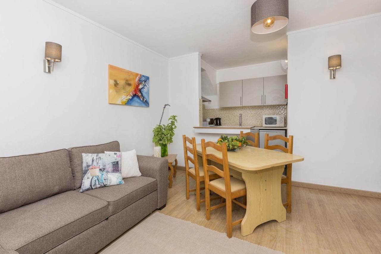Maresia Apartment *