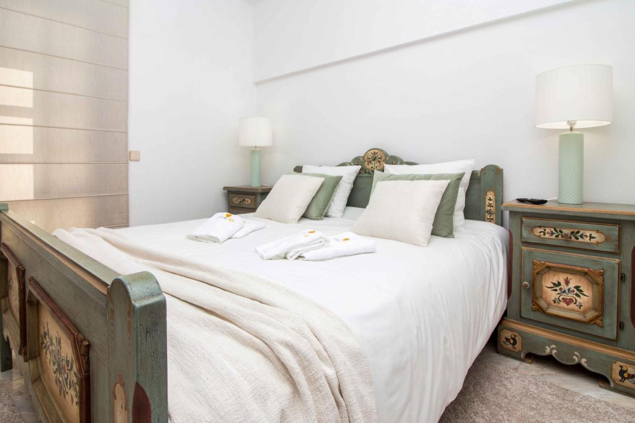 Algarve Sun House - Pool & Bbq & Privat Garden * Albufeira